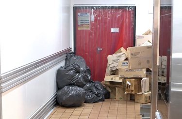 Dechets-a-l’arriere-du-restaurant