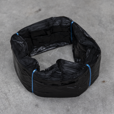 Rouleau de sacs à déchets noir sans fin